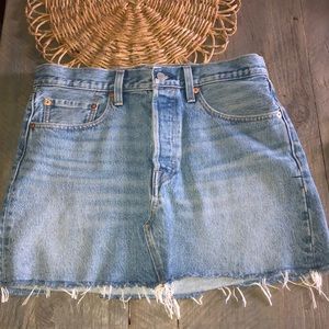 LEVIS CUTOFF SKIRT SZ 30